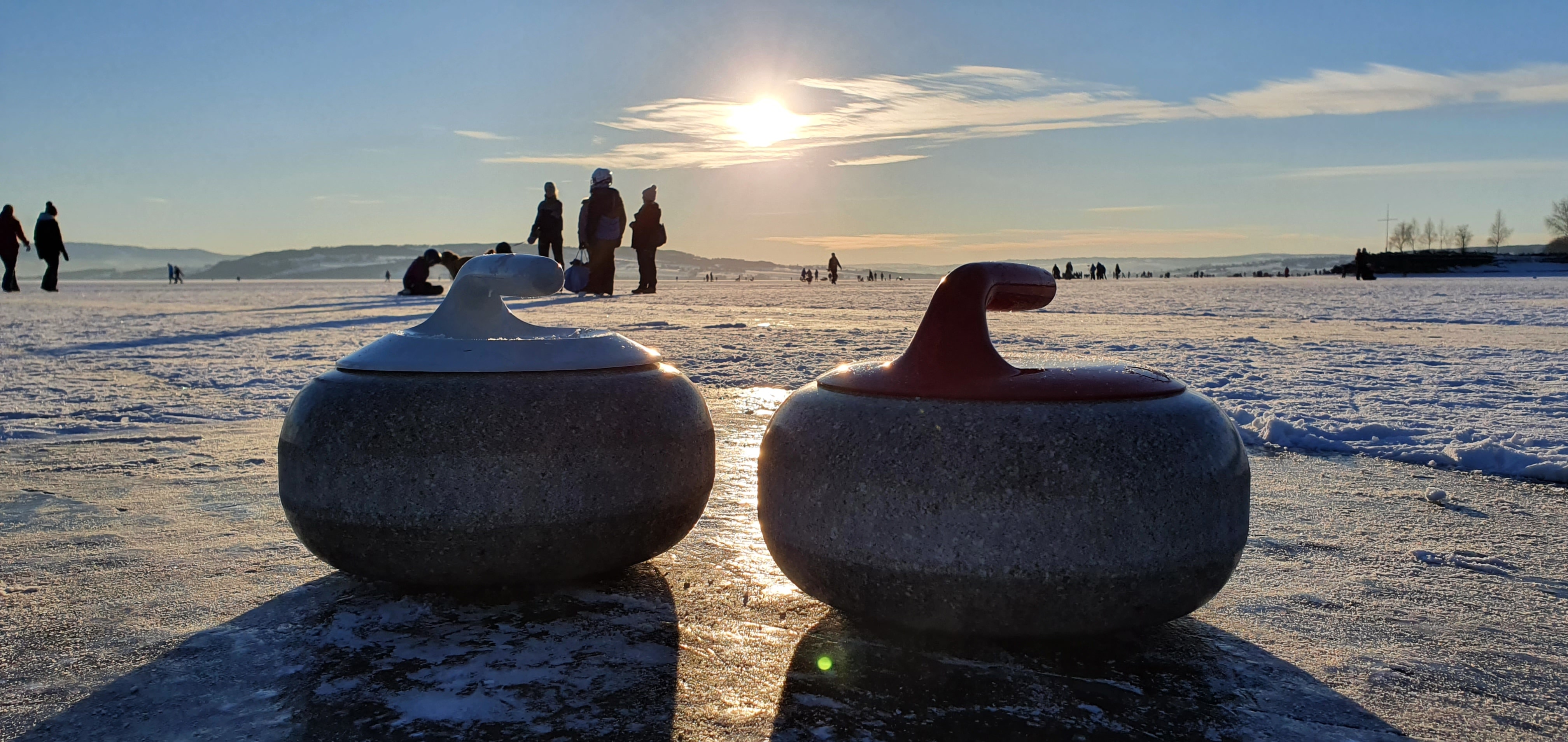 En herlig curlingdag på mjøsisen